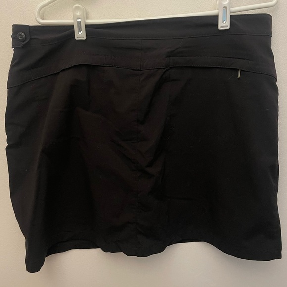 ⭐️ 3/$20 Eddie Bauer Black Skort Size 14 - Picture 4 of 8